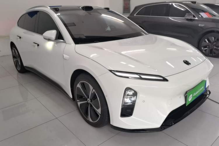 Used Nio ET5T 2025 75 kWh Touring Front Right 45 Deg