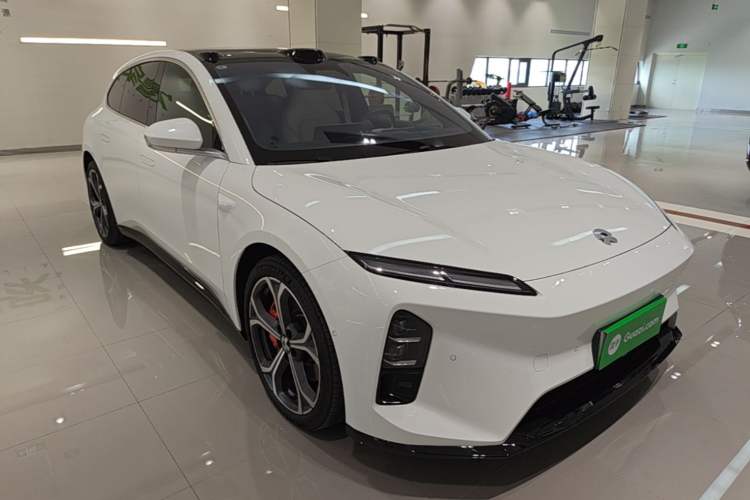 Used Nio ET5T 2025 75 kWh Touring Front Right 45 Deg