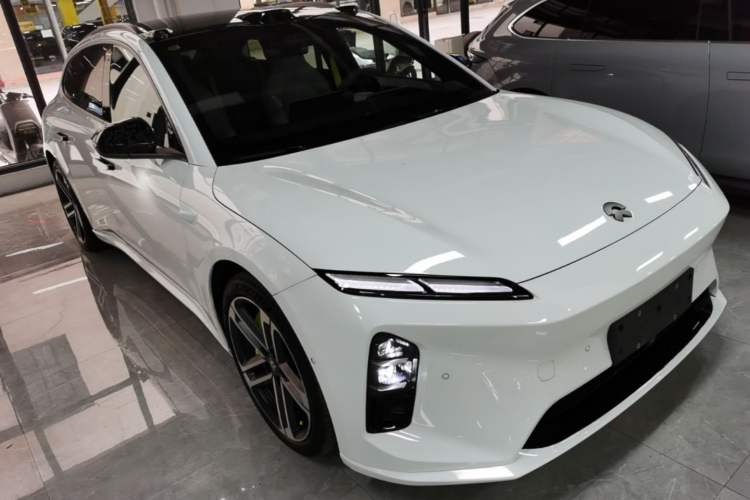 Used Nio ET5T 2025 Model Champion Commemorative Edition, 100kWh Touring Front Right 45 Deg