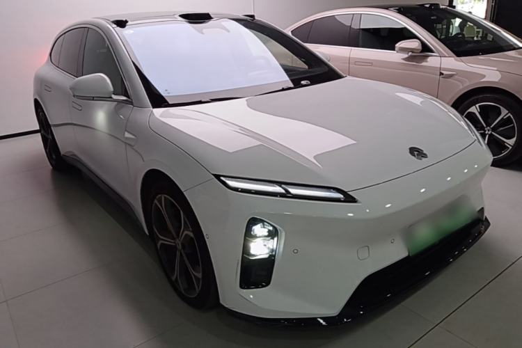 Used Nio ET5T 2025 75 kWh Touring Front Right 45 Deg