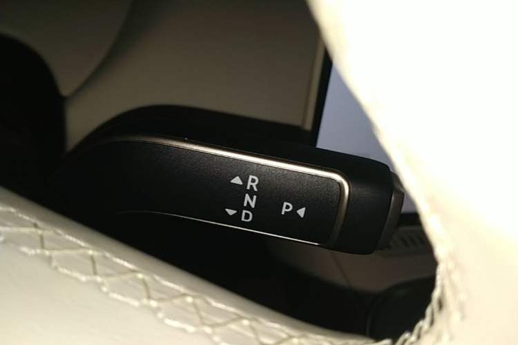 Used Nio ET5T 2025 75 kWh Touring Gear Lever