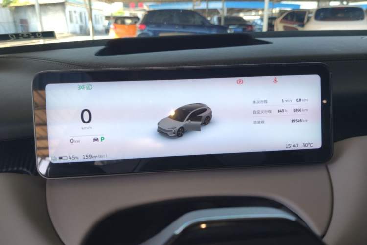 Used Nio ET5T 2025 75 kWh Touring Instrument Cluster