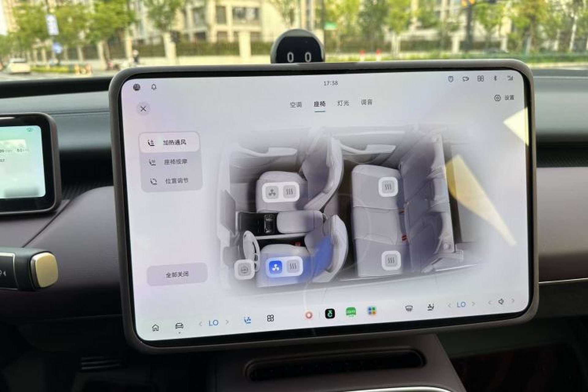 Used Nio ET5T 2025 75 kWh Touring Interior 10