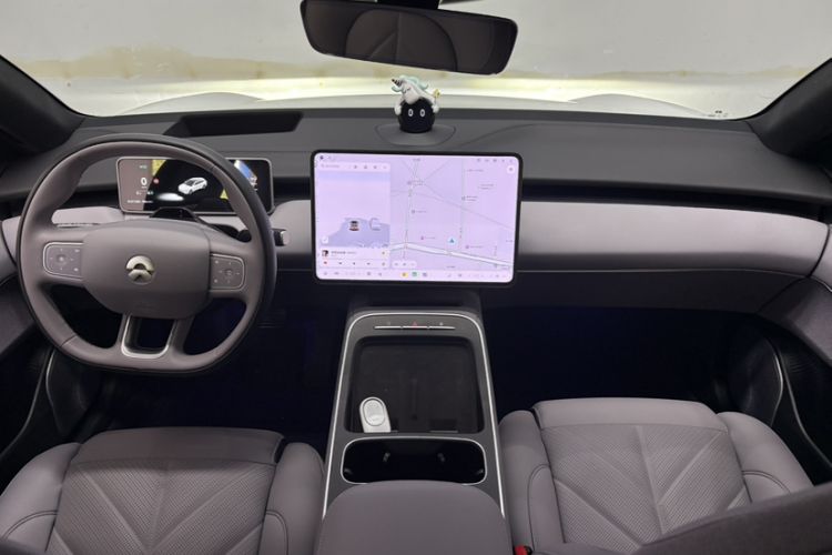 Used Nio ET5T 2025 75 kWh Touring Interior 2