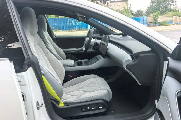 Used Nio ET5T 2025 Model Champion Commemorative Edition, 100kWh Touring Interior 3