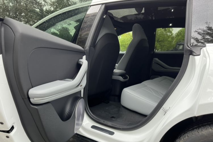 Used Nio ET5T 2025 75 kWh Touring Interior 4