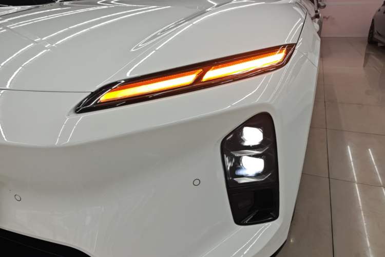 Used Nio ET5T 2025 75 kWh Touring Left Front Headlight