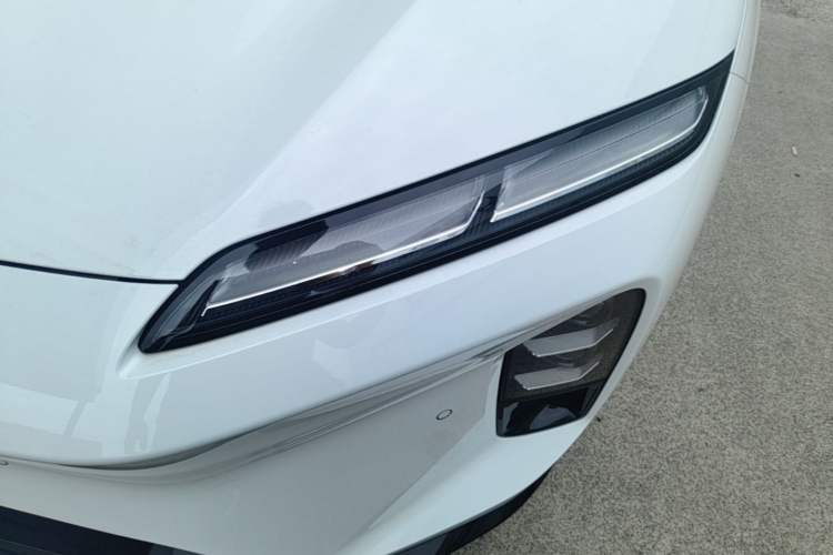 Used Nio ET5T 2025 75 kWh Touring Left Front Headlight
