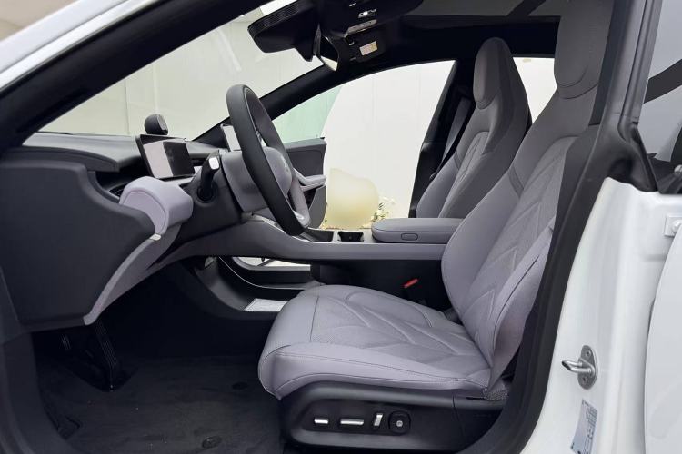 Used Nio ET5T 2025 75 kWh Touring Left Front Seat