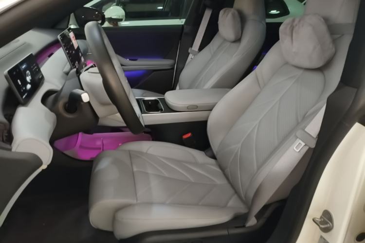 Used Nio ET5T 2025 75 kWh Touring Left Front Seat