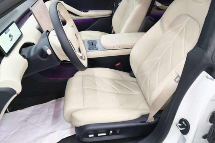 Used Nio ET5T 2025 75 kWh Touring Left Front Seat