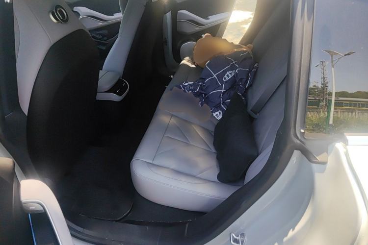 Used Nio ET5T 2025 75 kWh Touring Left Rear Seat