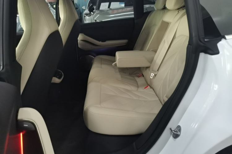 Used Nio ET5T 2025 75 kWh Touring Left Rear Seat