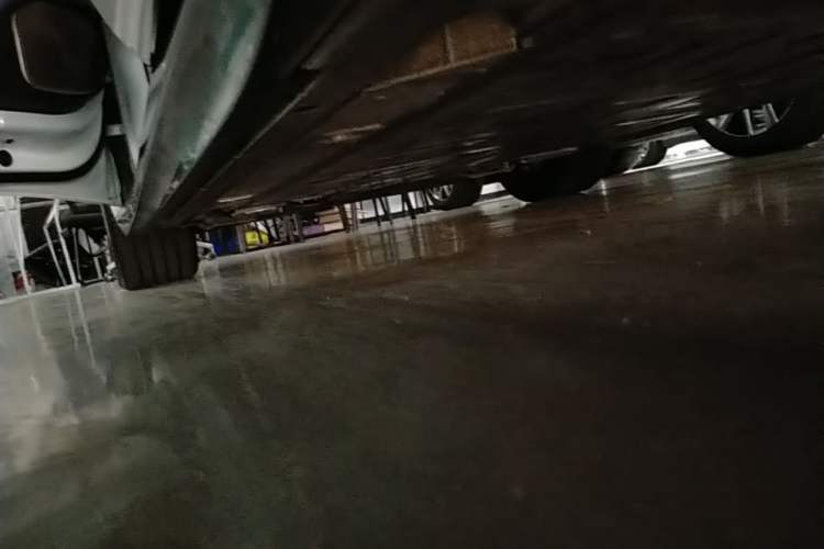 Used Nio ET5T 2025 75 kWh Touring Left Side Sill
