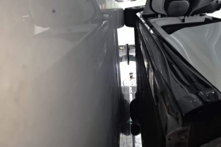Used Nio ET5T 2025 75 kWh Touring Left Side Sill