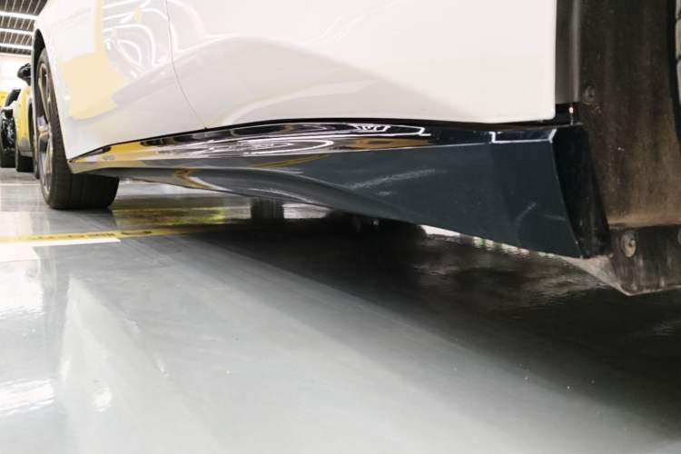 Used Nio ET5T 2025 75 kWh Touring Left Side Sill