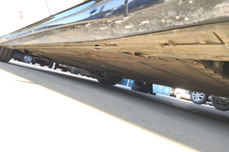 Used Nio ET5T 2025 75 kWh Touring Left Side Sill