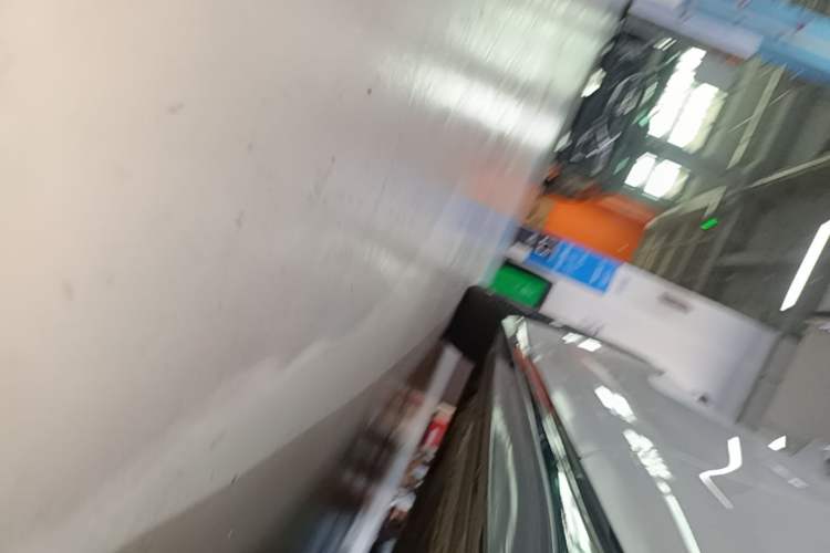 Used Nio ET5T 2025 75 kWh Touring Left Side Sill