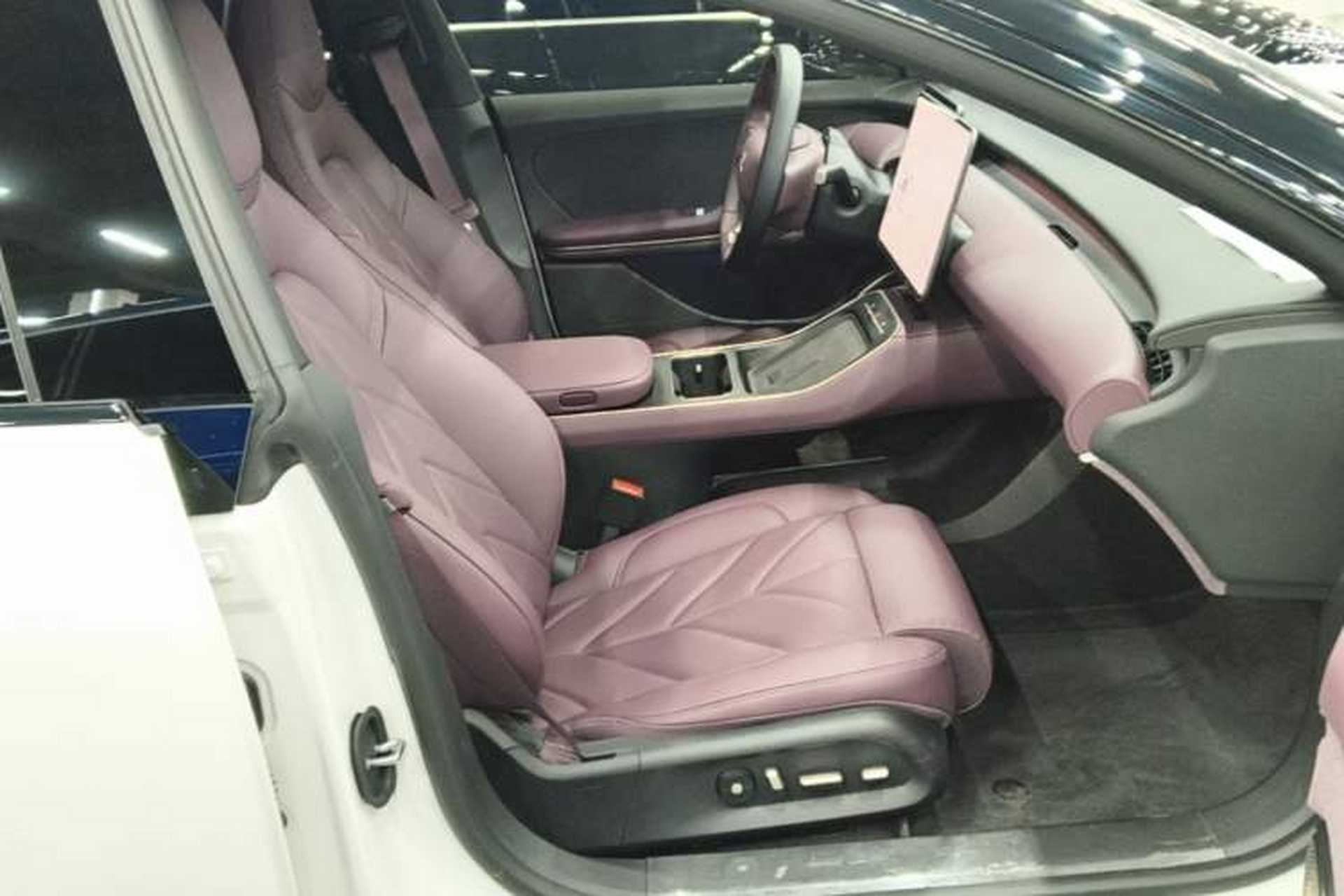 Used Nio ET5T 2025 75 kWh Touring Right Front Seat