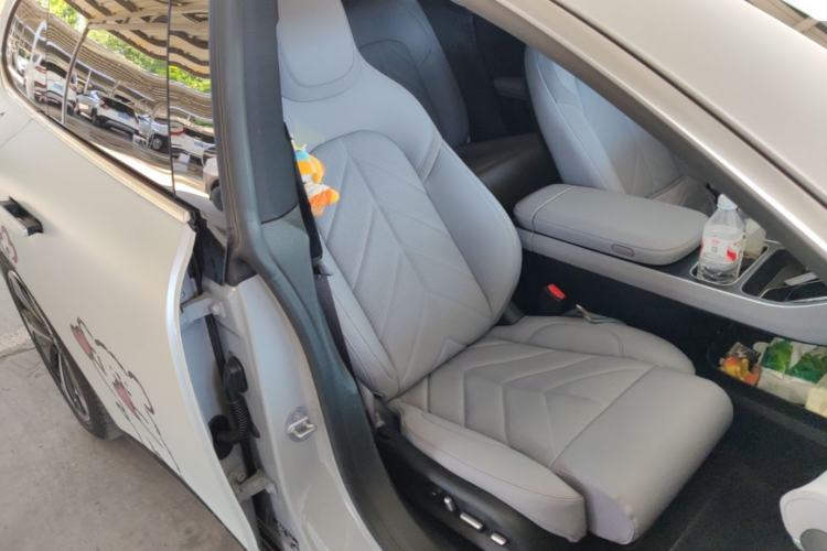 Used Nio ET5T 2025 75 kWh Touring Right Front Seat