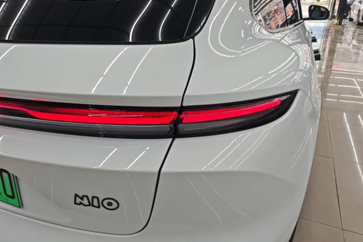Used Nio ET5T 2025 75 kWh Touring Right Rear Taillight