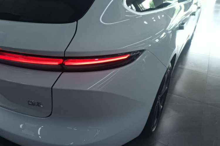 Used Nio ET5T 2025 75 kWh Touring Right Rear Taillight