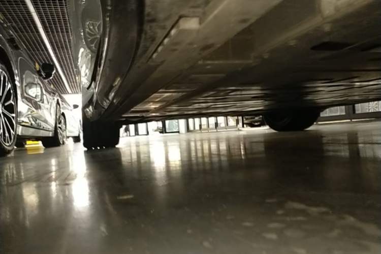 Used Nio ET5T 2025 75 kWh Touring Right Side Sill