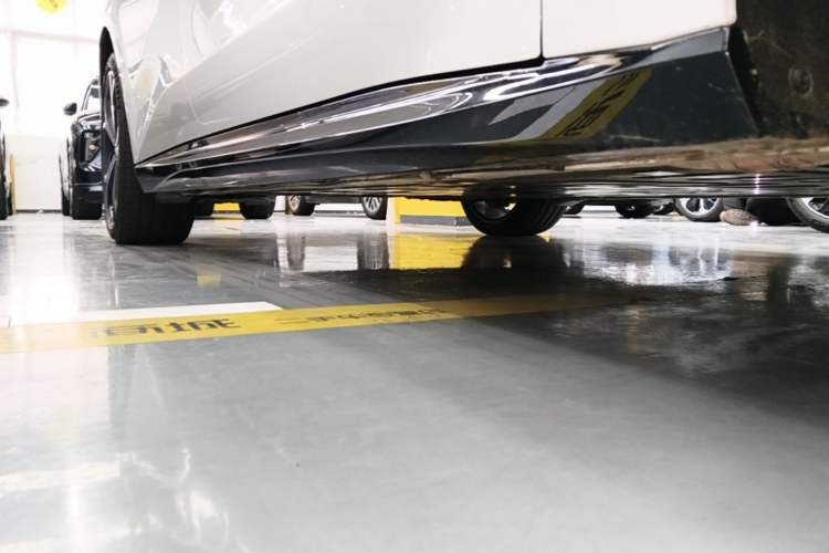 Used Nio ET5T 2025 75 kWh Touring Right Side Sill