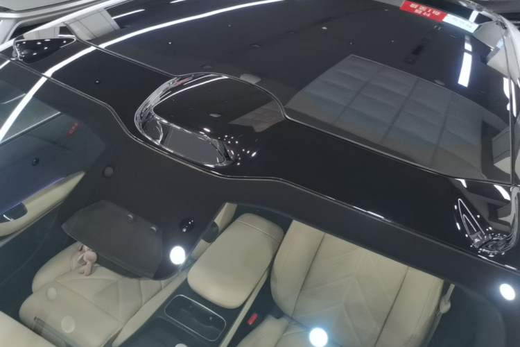 Used Nio ET5T 2025 75 kWh Touring Roof