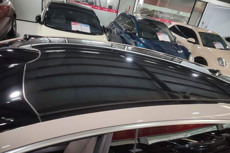 Used Nio ET5T 2025 75 kWh Touring Roof