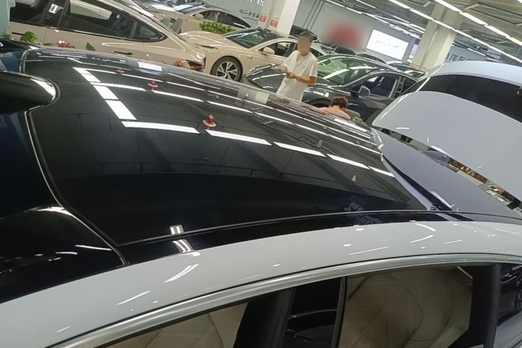Used Nio ET5T 2025 75 kWh Touring Roof