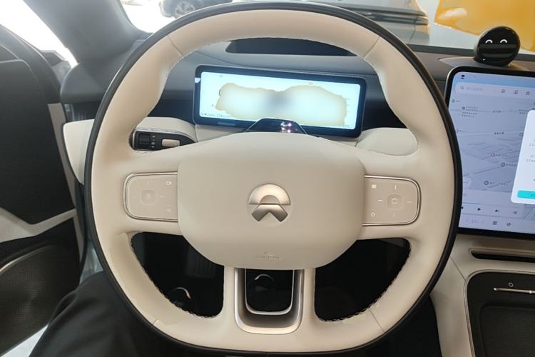 Used Nio ET5T 2025 75 kWh Touring Steering Wheel
