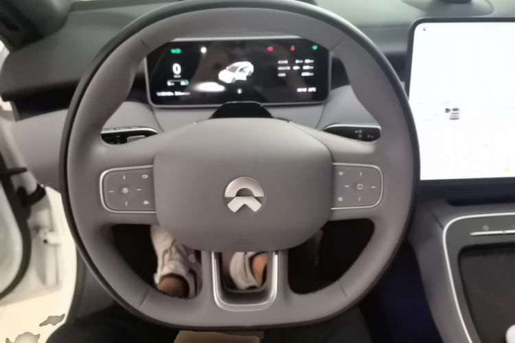Used Nio ET5T 2025 75 kWh Touring Steering Wheel