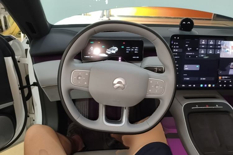 Used Nio ET5T 2025 75 kWh Touring Steering Wheel