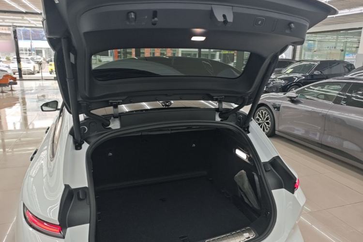 Used Nio ET5T 2025 75 kWh Touring Trunk
