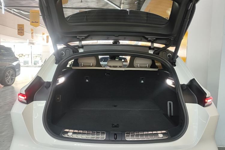 Used Nio ET5T 2025 75 kWh Touring Trunk