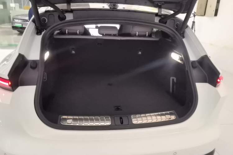Used Nio ET5T 2025 75 kWh Touring Trunk