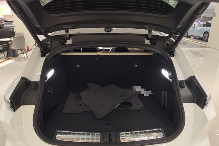 Used Nio ET5T 2025 75 kWh Touring Trunk