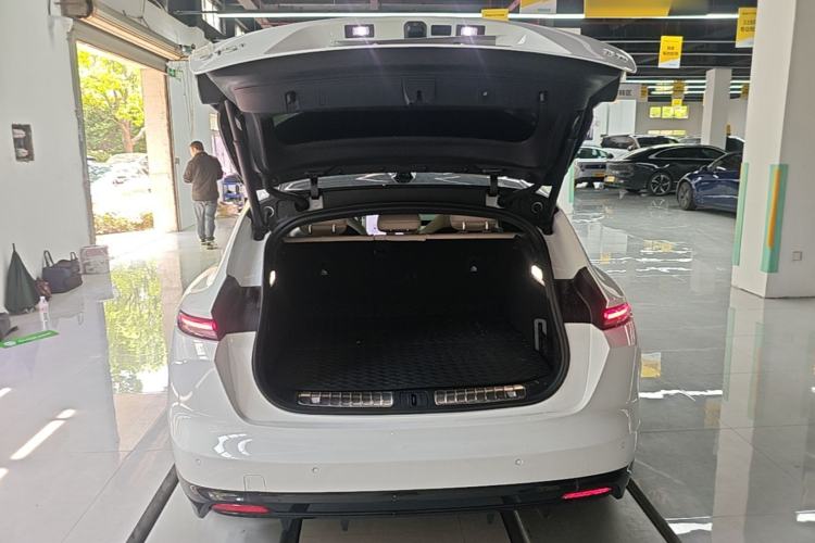 Used Nio ET5T 2025 75 kWh Touring Trunk