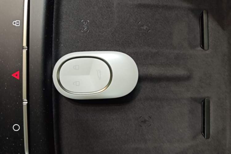 Used Nio ET5T 2025 75 kWh Touring Vehicle Key