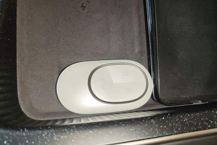 Used Nio ET5T 2025 75 kWh Touring Vehicle Key