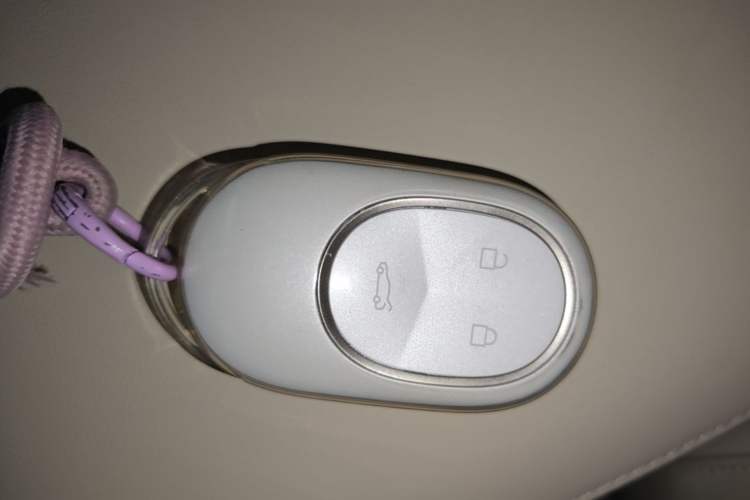 Used Nio ET5T 2025 75 kWh Touring Vehicle Key