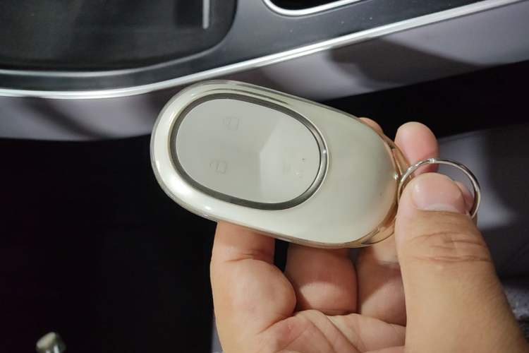 Used Nio ET5T 2025 75 kWh Touring Vehicle Key