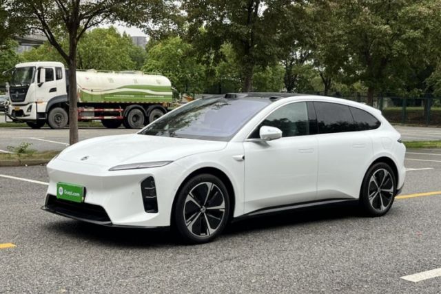 Used Nio ET5T 2025 75 kWh Touring