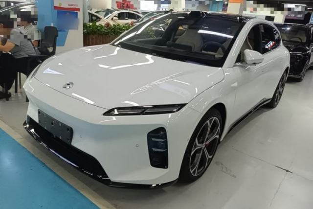 Used Nio ET5T 2025 75 kWh Touring