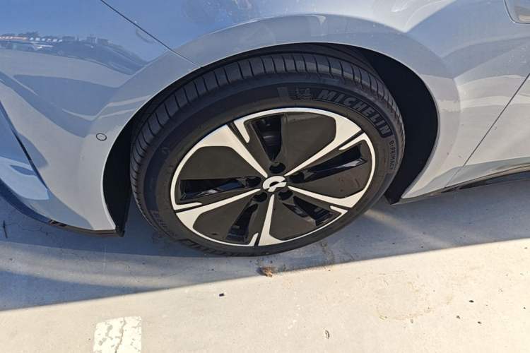 Used Nio ET5T 2026 Model 100kWh Touring Left Front Wheel Hub