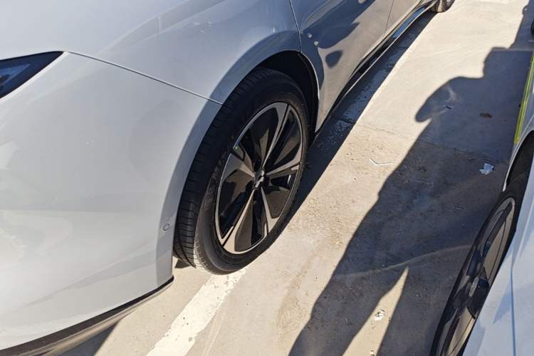 Used Nio ET5T 2026 Model 100kWh Touring Right Rear Wheel Hub