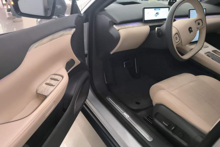 Used Nio ET7 2024 75 kWh Executive Edition Driver Seat