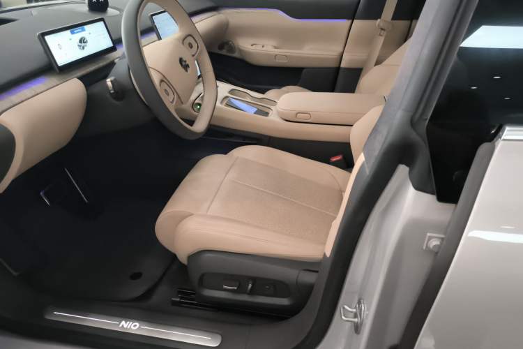 Used Nio ET7 2024 75 kWh Executive Edition Left Front Seat