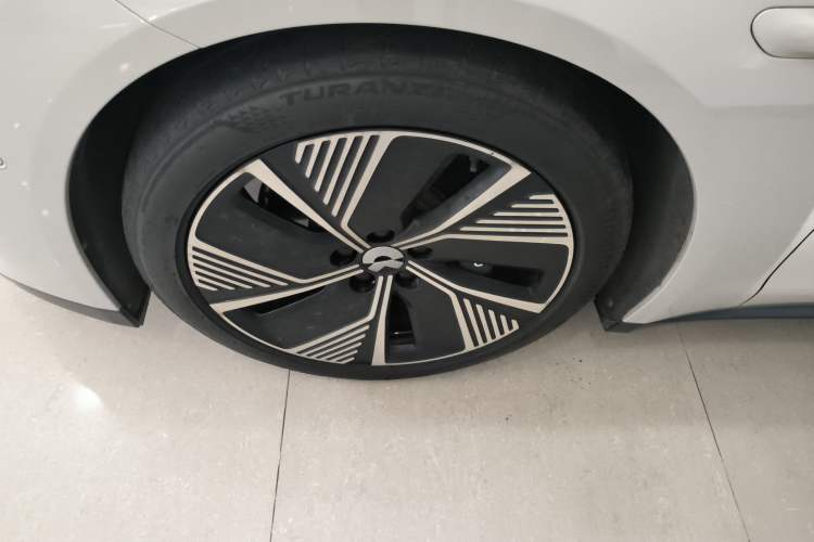 Used Nio ET7 2024 75 kWh Executive Edition Left Front Wheel Hub
